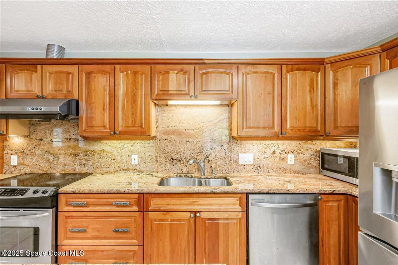 544 S Wildwood Lane, Melbourne Village, FL 32904 Photo