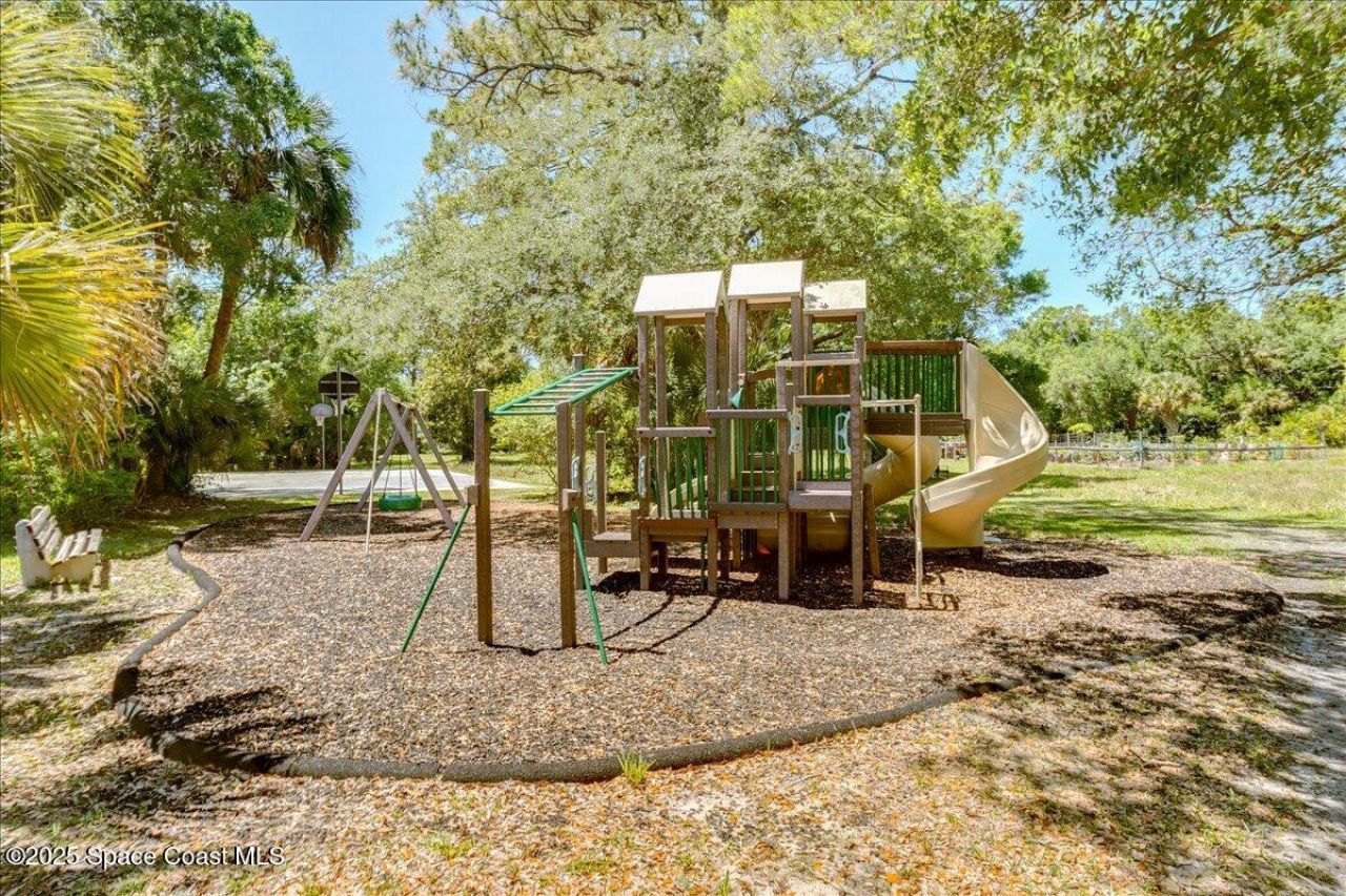 544 S Wildwood Lane, Melbourne Village, FL 32904 Photo