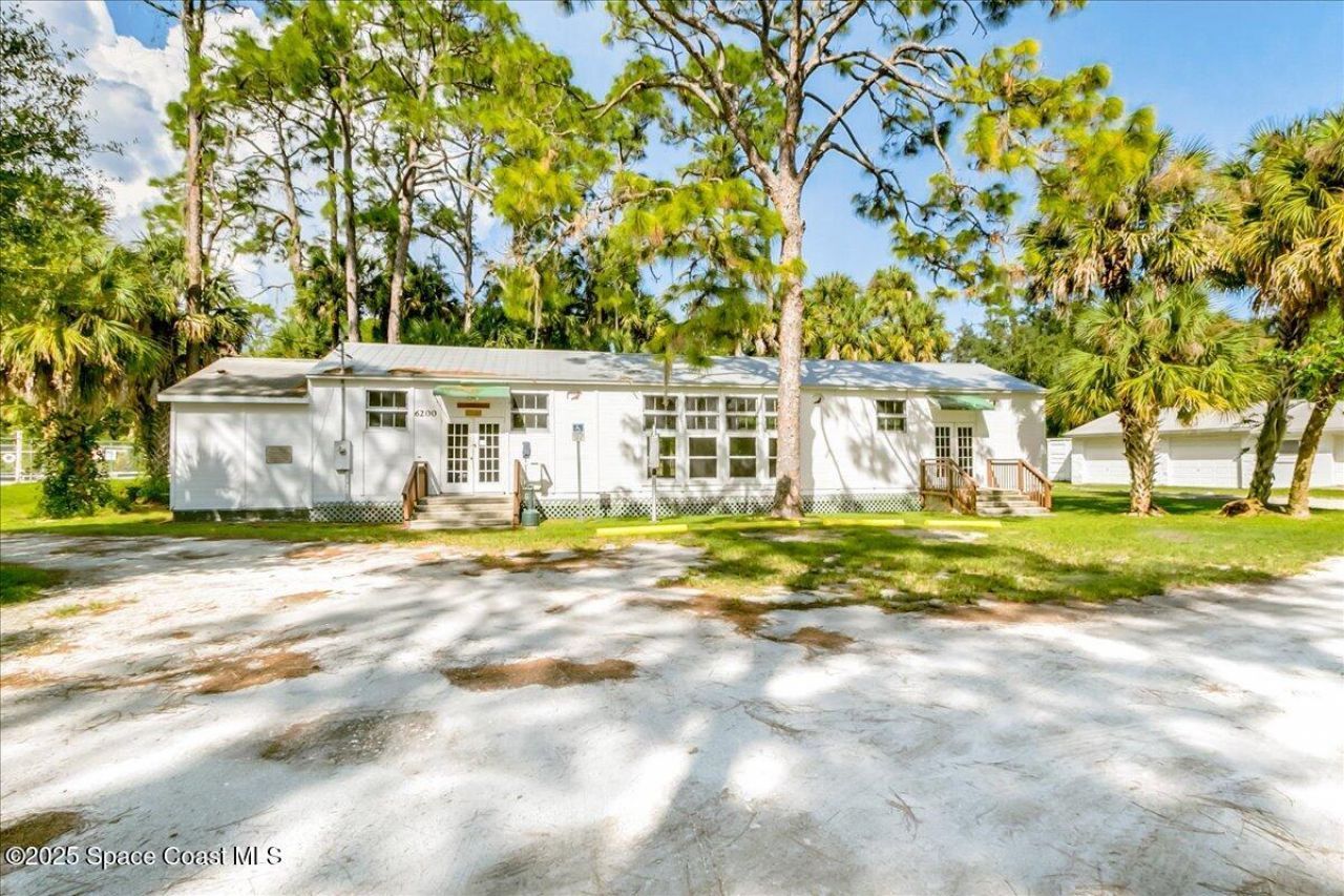 544 S Wildwood Lane, Melbourne Village, FL 32904 Photo