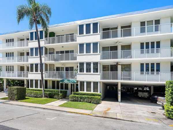 223 Atlantic Avenue, Unit D2, Palm Beach, FL 33480