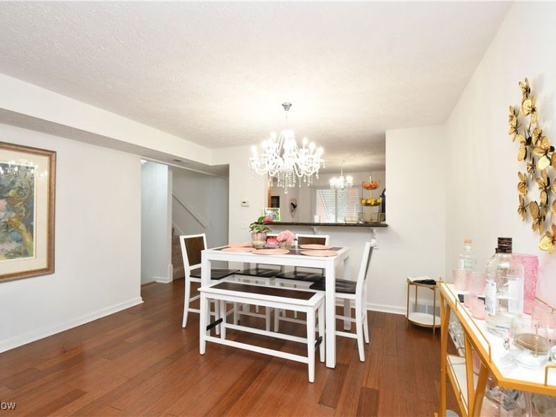 4685 Mayfield Road, Unit F, Cleveland, OH 44121 Photo 3