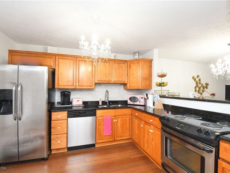 4685 Mayfield Road, Unit F, Cleveland, OH 44121 Photo 7