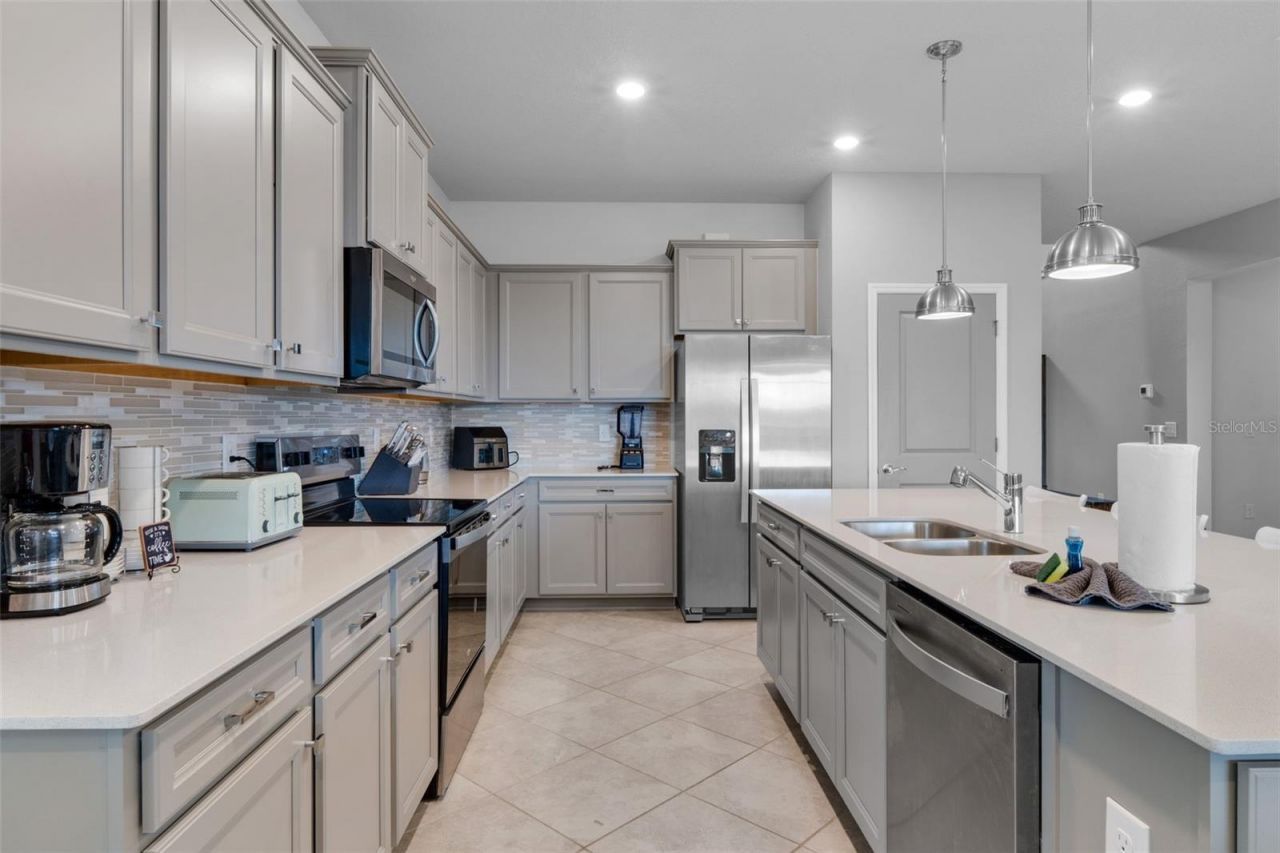 15964 Sandy Cliffs Drive, Clermont, FL 34714 Photo