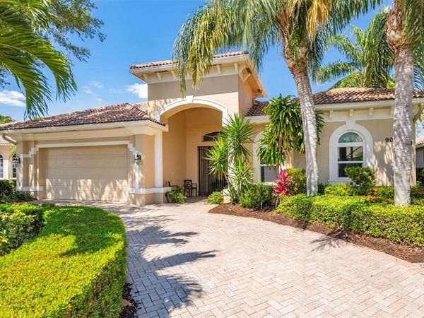 9005 One Putt Place, Port St Lucie, FL 34986