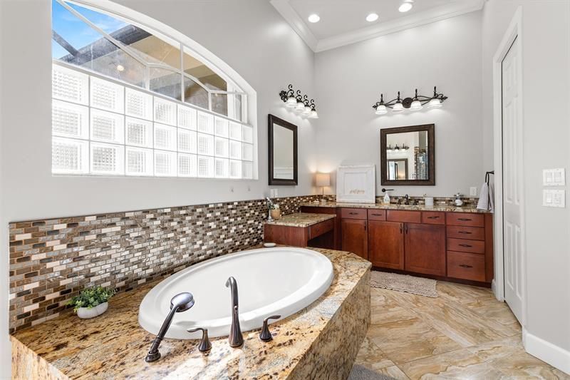 9005 One Putt Place, Port Saint Lucie, FL 34986 Photo