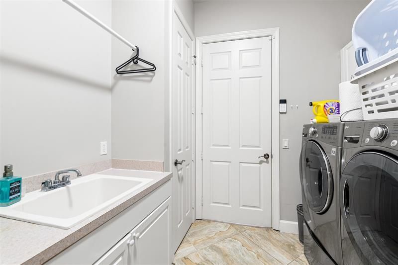 9005 One Putt Place, Port Saint Lucie, FL 34986 Photo