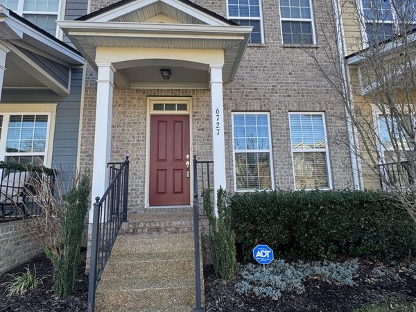 6727 Sunnywood Dr, Nashville, TN 37211