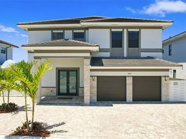 14841 SW 39th Ter, Miami, FL 33185