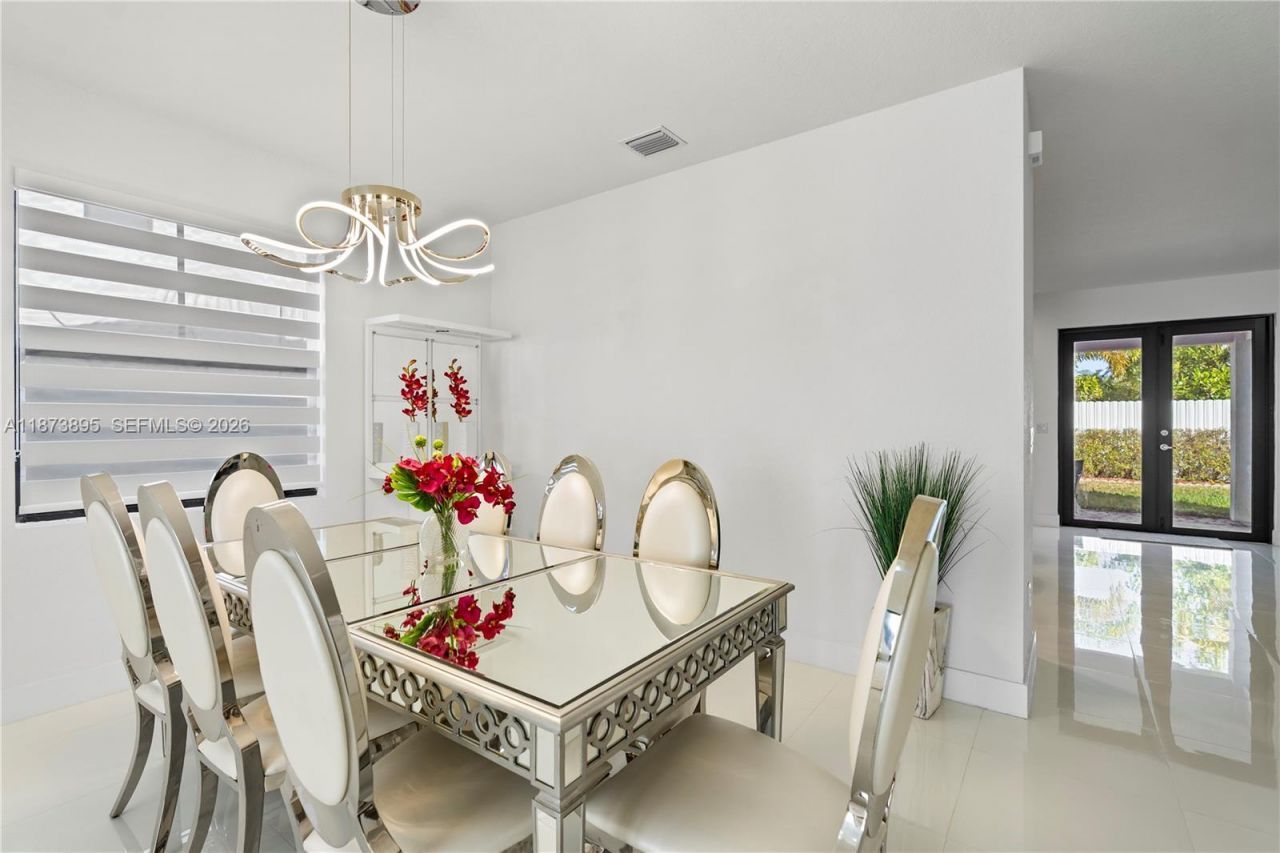 14841 SW 39th Ter, Miami, FL 33185 Photo