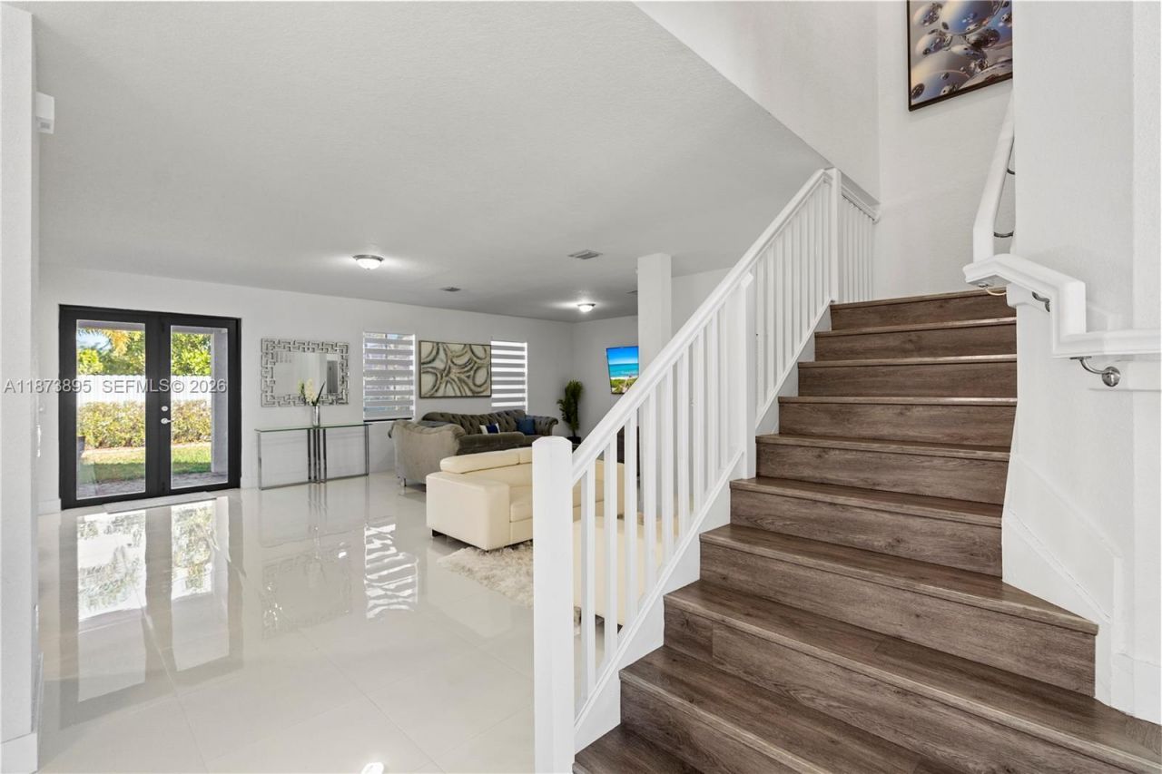 14841 SW 39th Ter, Miami, FL 33185 Photo