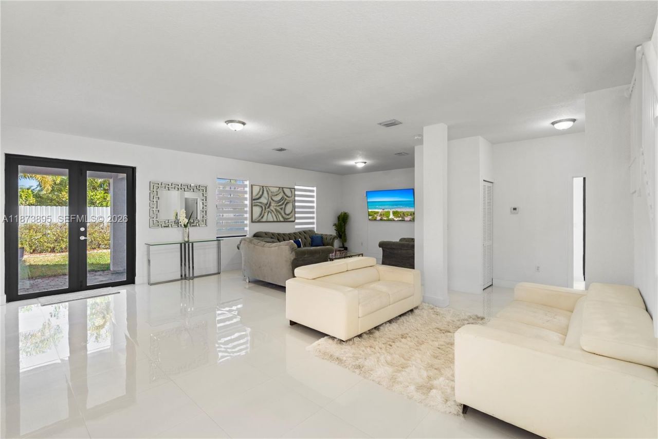 14841 SW 39th Ter, Miami, FL 33185 Photo