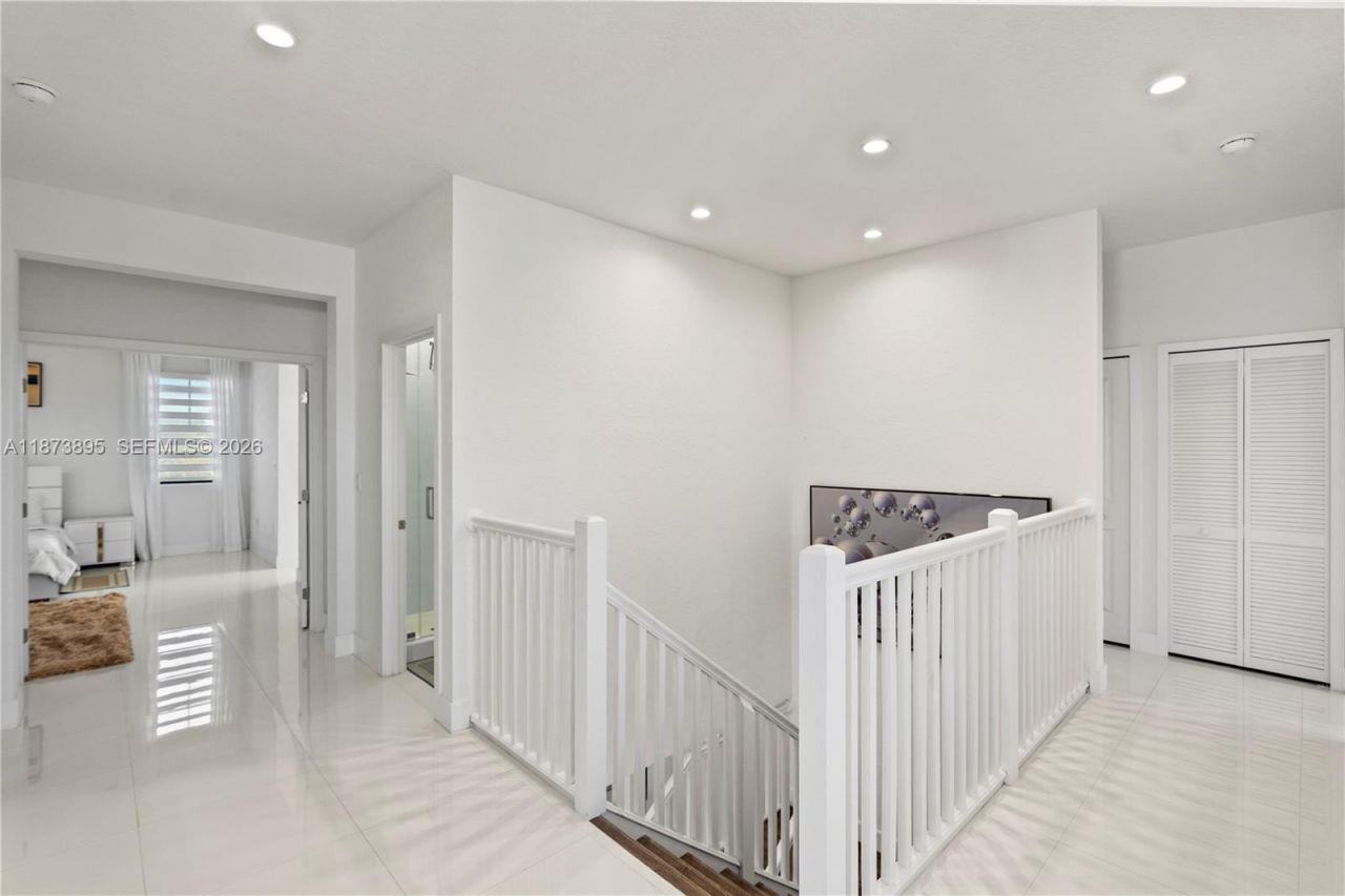 14841 SW 39th Ter, Miami, FL 33185 Photo