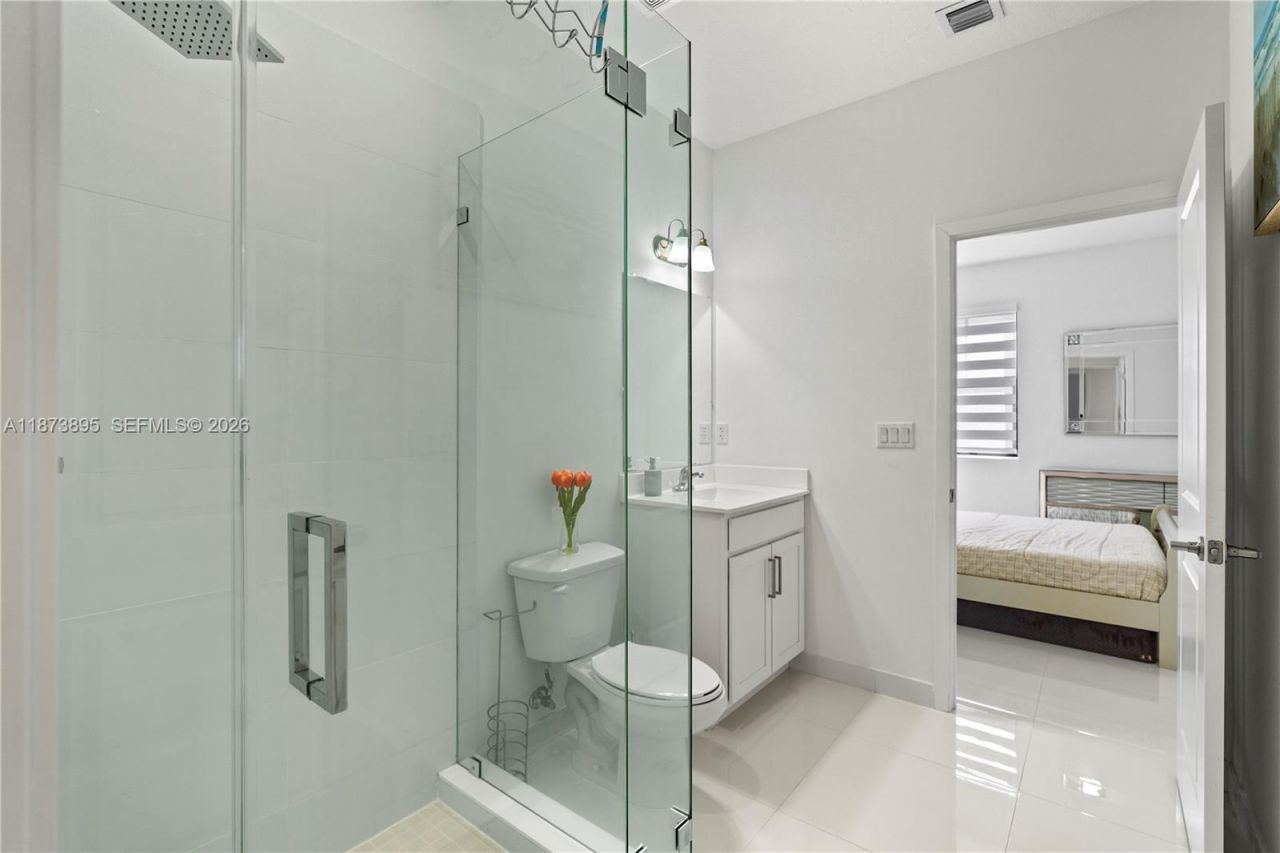 14841 SW 39th Ter, Miami, FL 33185 Photo