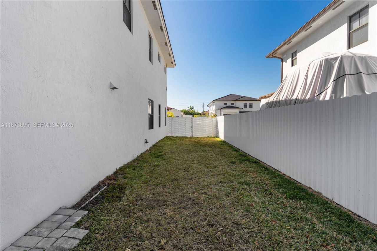 14841 SW 39th Ter, Miami, FL 33185 Photo