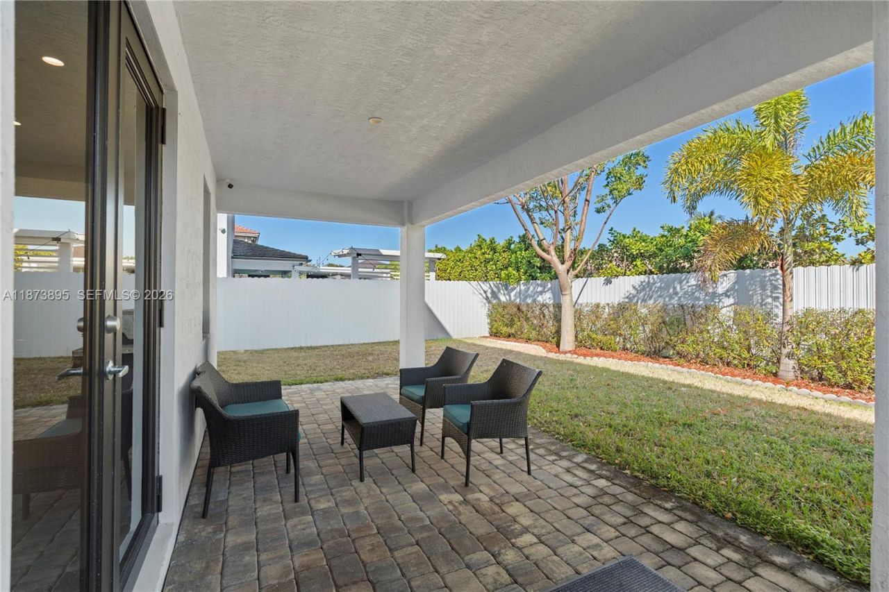 14841 SW 39th Ter, Miami, FL 33185 Photo