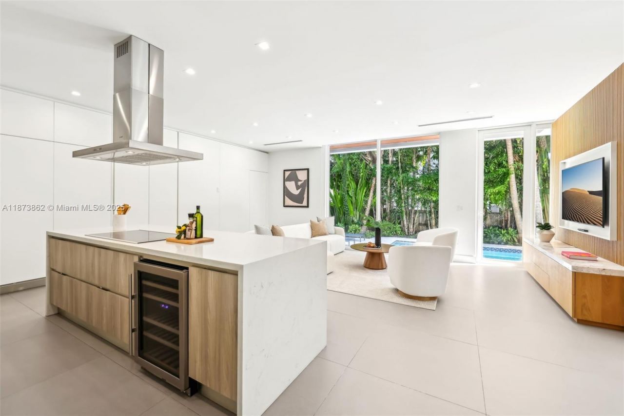 425 Harbor Dr, Key Biscayne, FL 33149 Photo