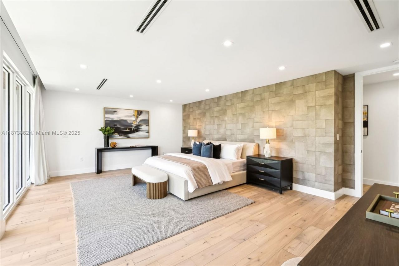 425 Harbor Dr, Key Biscayne, FL 33149 Photo