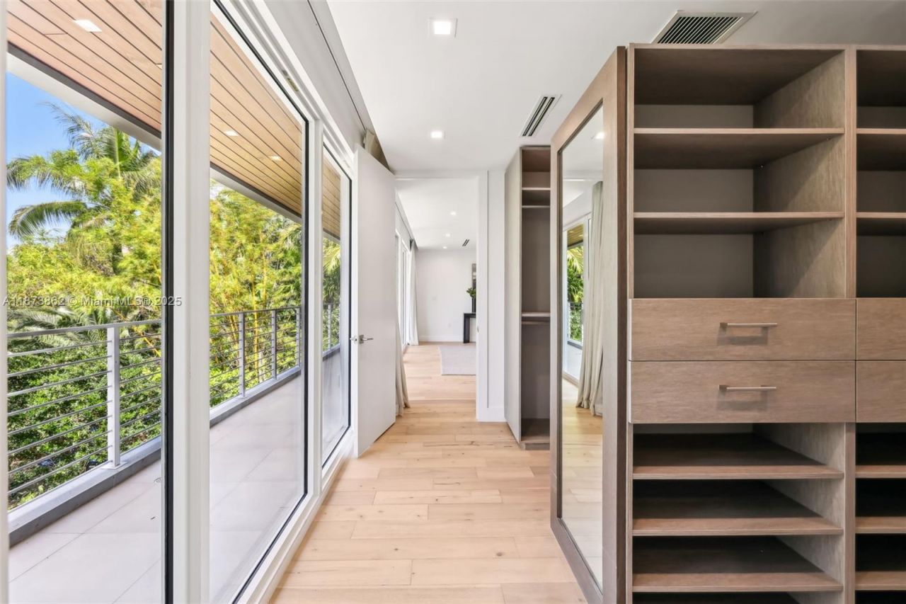 425 Harbor Dr, Key Biscayne, FL 33149 Photo