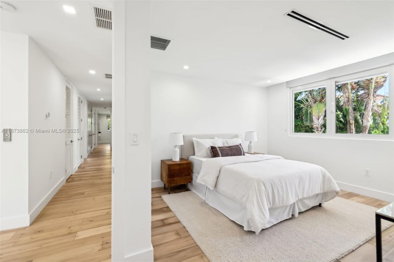 425 Harbor Dr, Key Biscayne, FL 33149 Photo