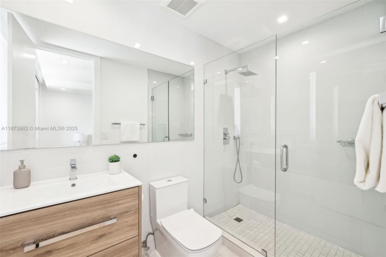 425 Harbor Dr, Key Biscayne, FL 33149 Photo