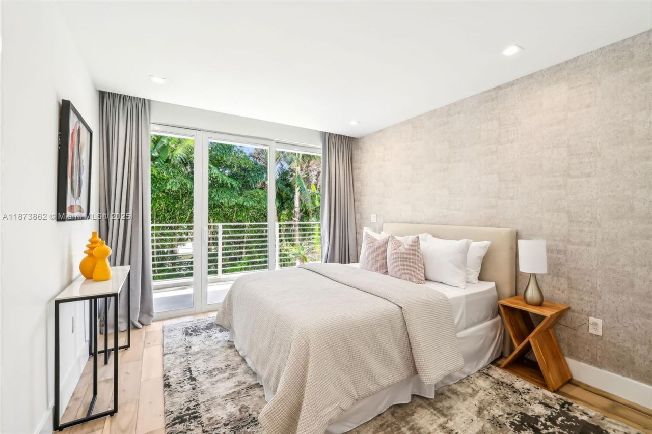 425 Harbor Dr, Key Biscayne, FL 33149 Photo