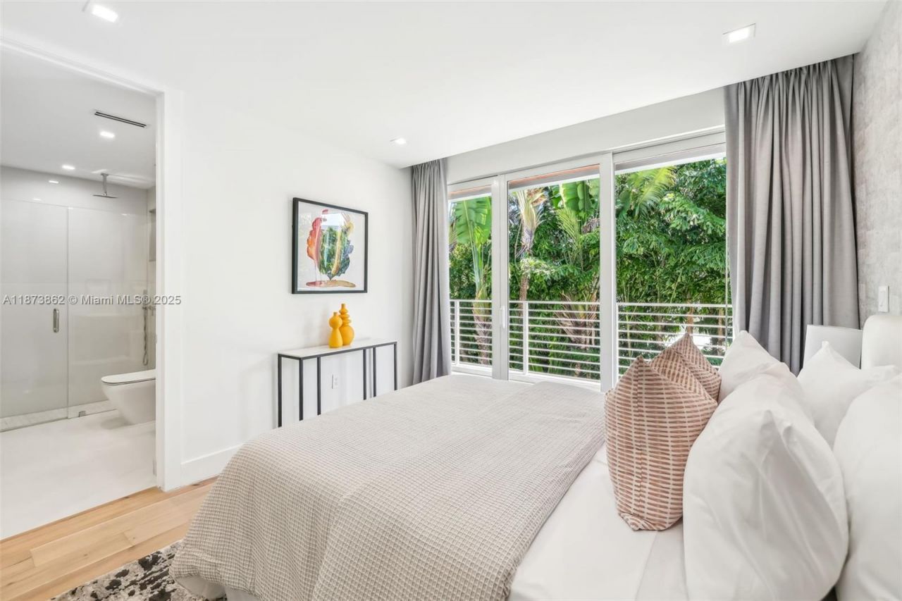 425 Harbor Dr, Key Biscayne, FL 33149 Photo