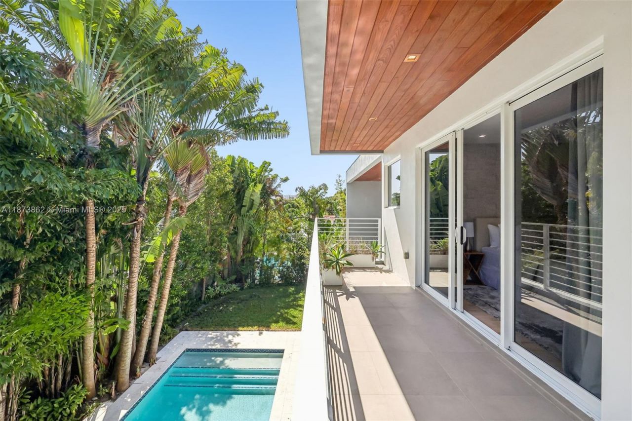 425 Harbor Dr, Key Biscayne, FL 33149 Photo