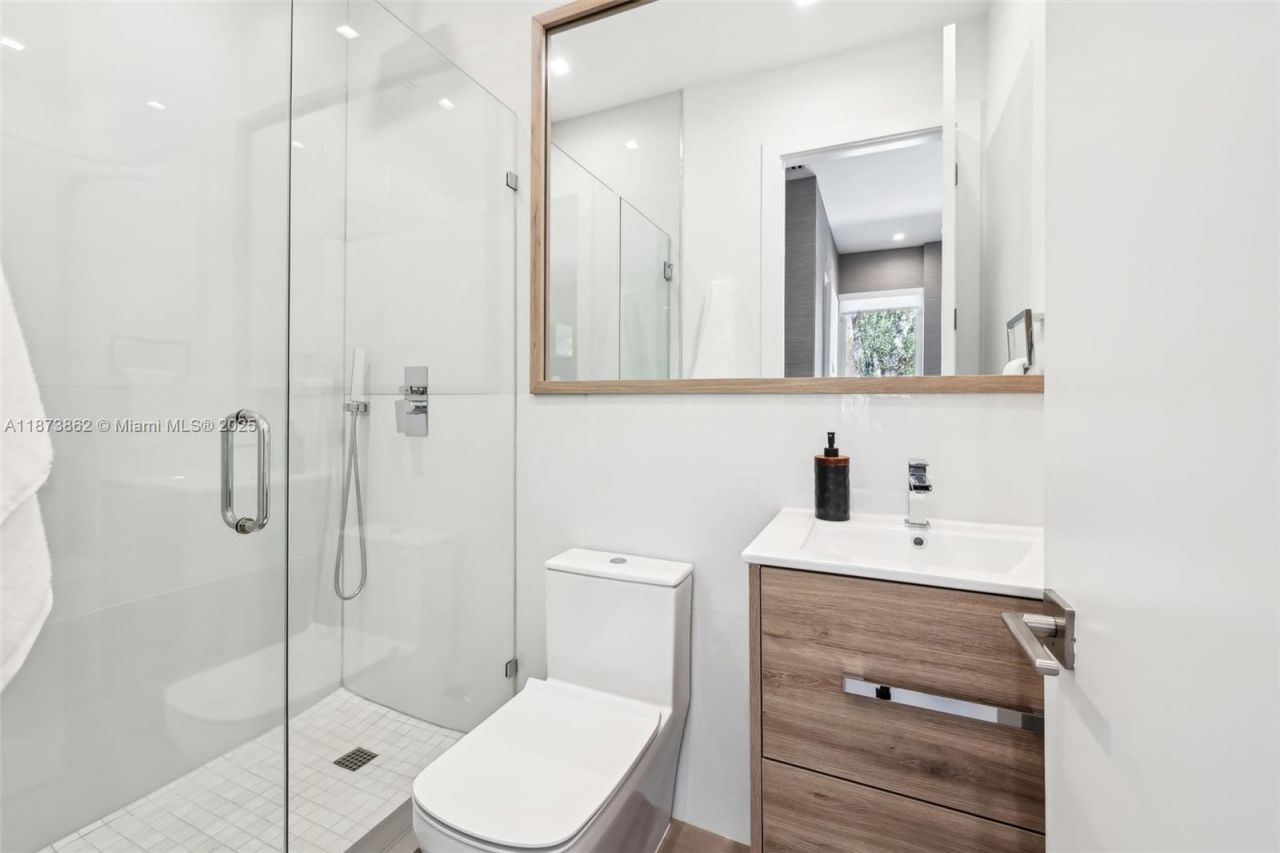 425 Harbor Dr, Key Biscayne, FL 33149 Photo