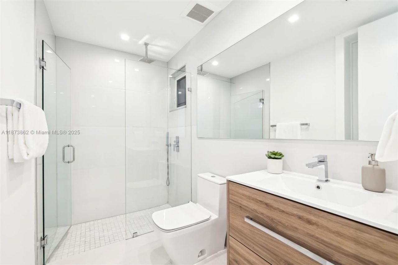 425 Harbor Dr, Key Biscayne, FL 33149 Photo