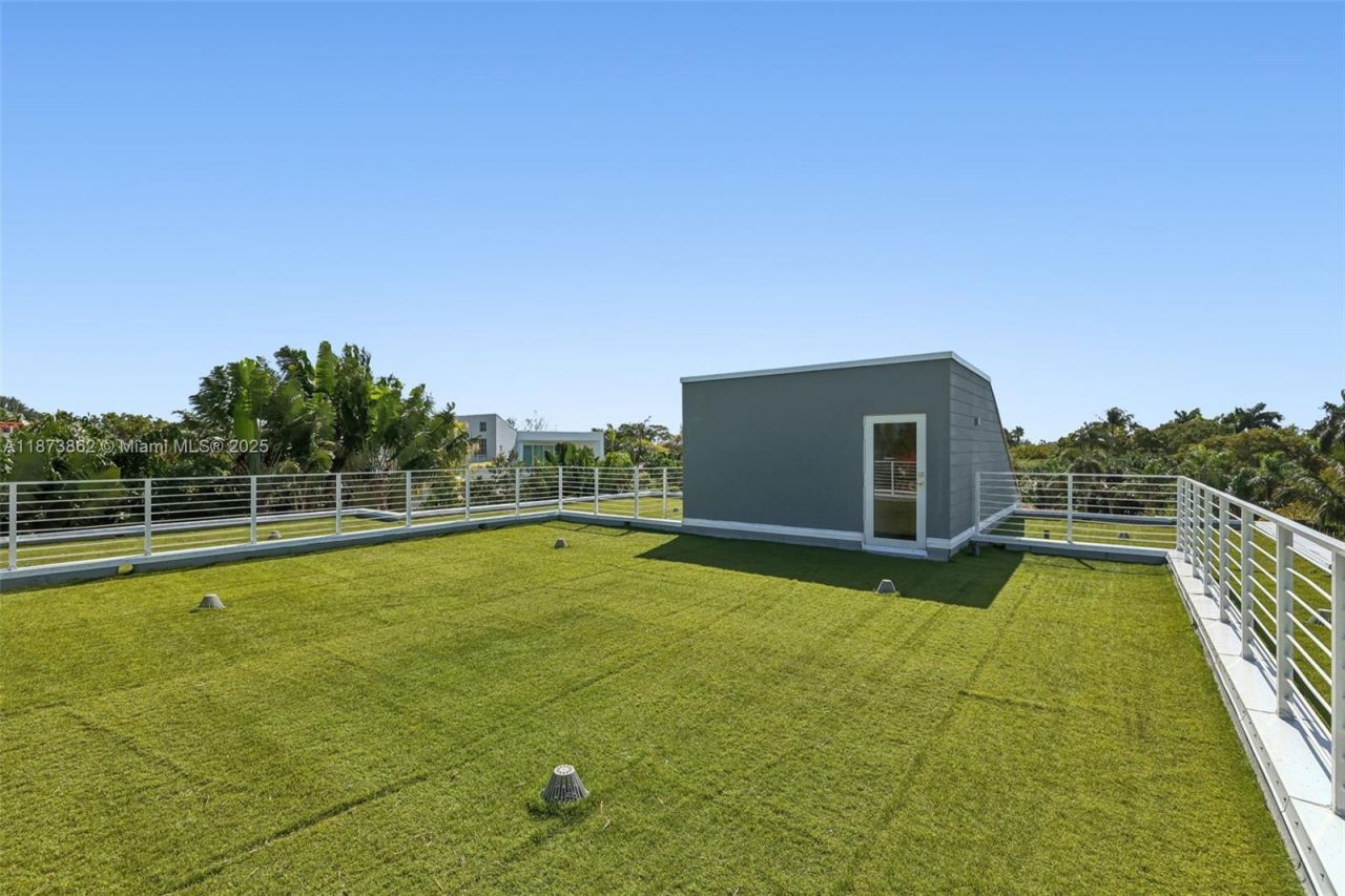 425 Harbor Dr, Key Biscayne, FL 33149 Photo