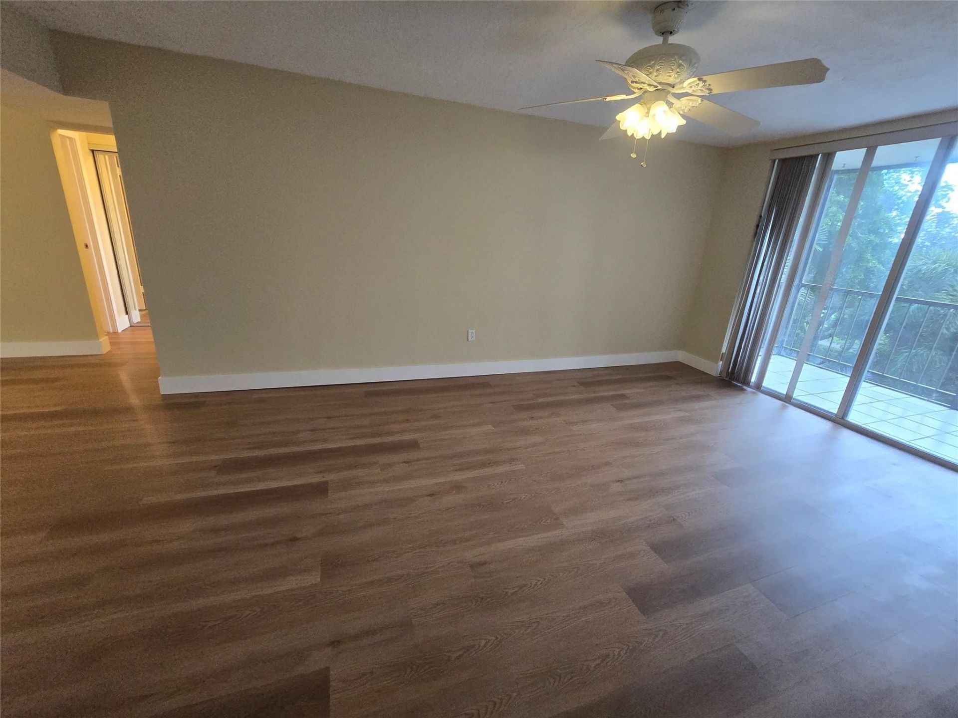 1681 NW 70th Avenue, Unit 403, Plantation, FL 33313 Photo