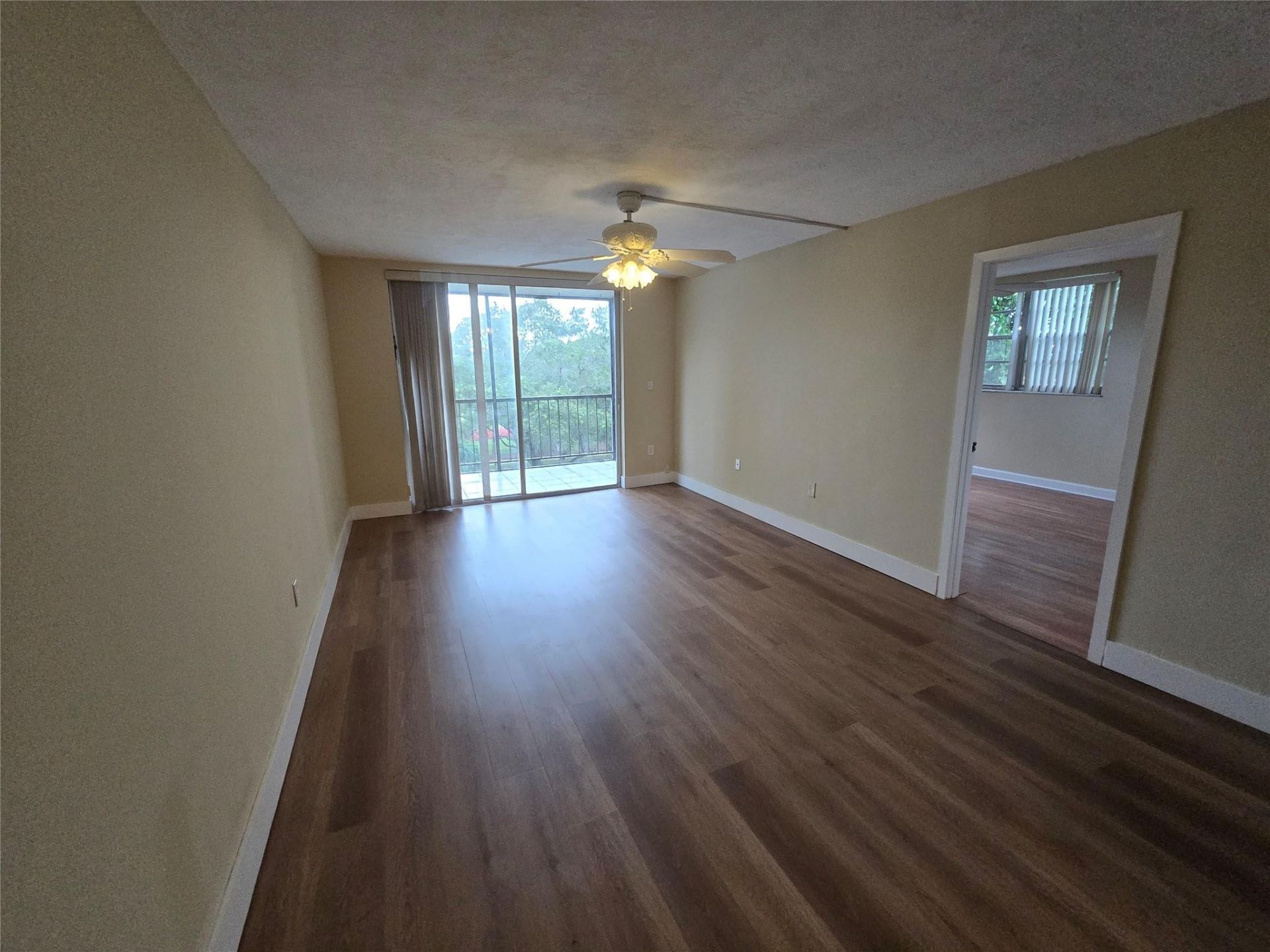 1681 NW 70th Avenue, Unit 403, Plantation, FL 33313 Photo