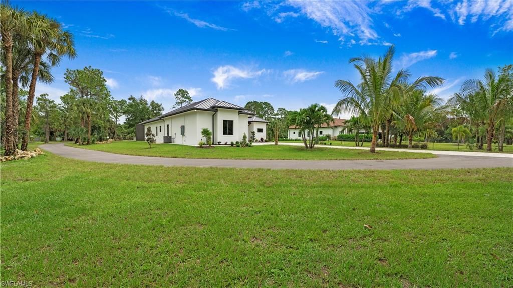 652 15th St Sw, Naples, FL 34117 Photo