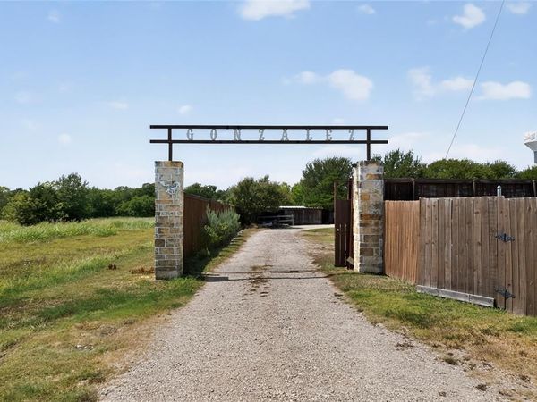 940 Rowlett Road, Rowlett, TX 75088