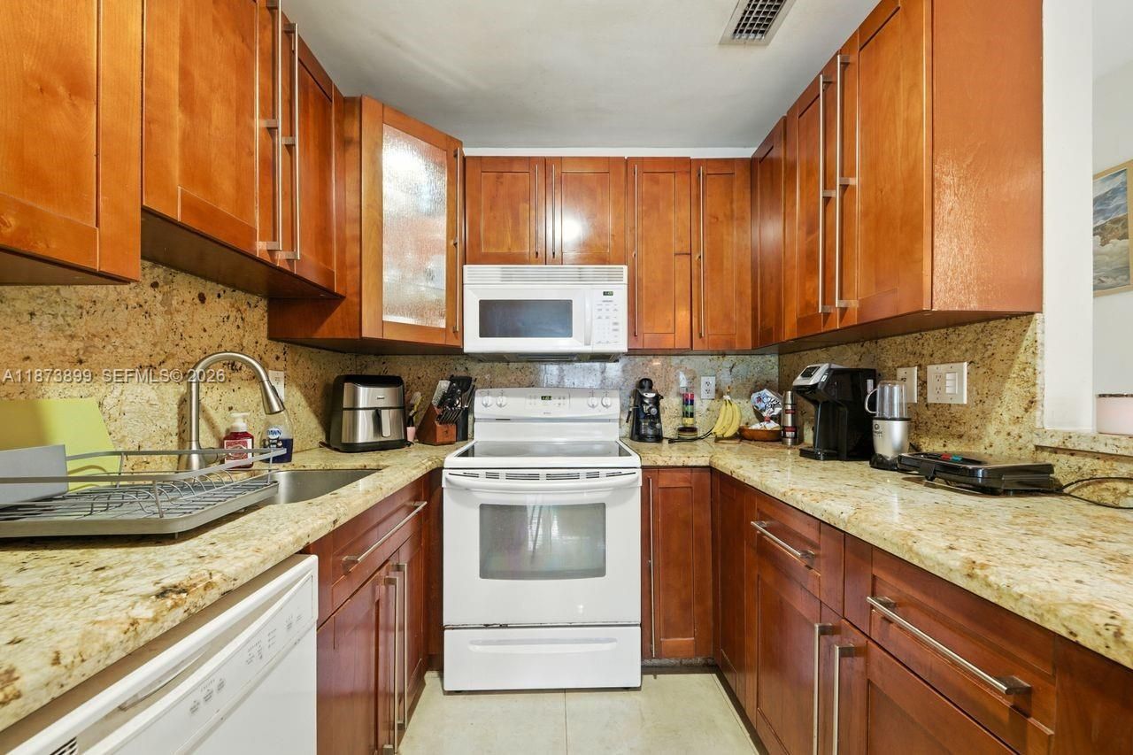 7375 SW 34th Street, Miami, FL 33155 Photo