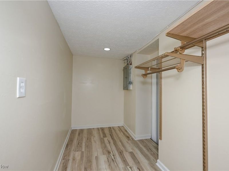 636 Flora Avenue, Akron, OH 44314 Photo 29