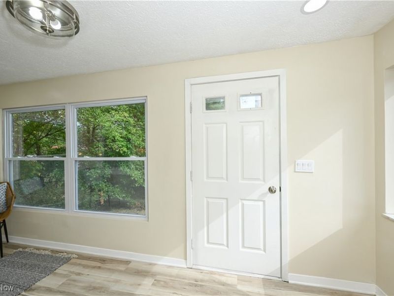 636 Flora Avenue, Akron, OH 44314 Photo 3