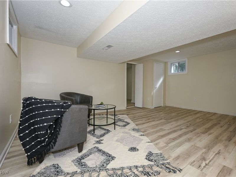 636 Flora Avenue, Akron, OH 44314 Photo 38