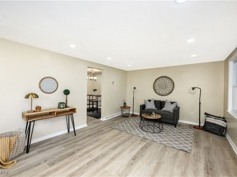 636 Flora Avenue, Akron, OH 44314 Photo 4