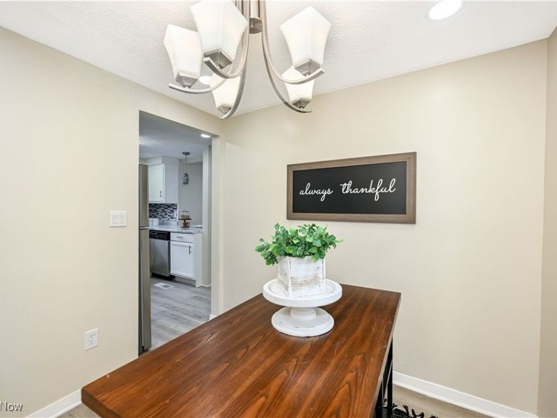 636 Flora Avenue, Akron, OH 44314 Photo 9