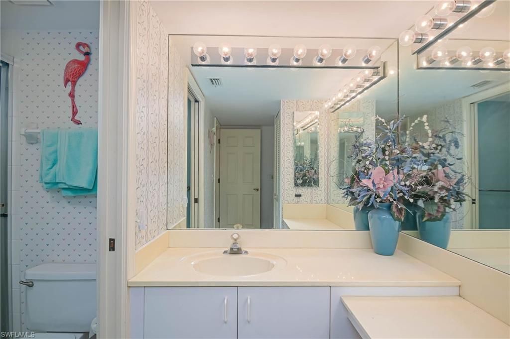 5845 Trailwinds Dr, Unit 531, Fort Myers, FL 33907 Photo