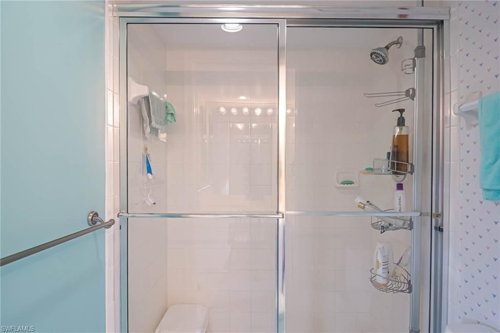 5845 Trailwinds Dr, Unit 531, Fort Myers, FL 33907 Photo
