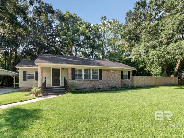 2105 Upham Place, Mobile, AL 36607