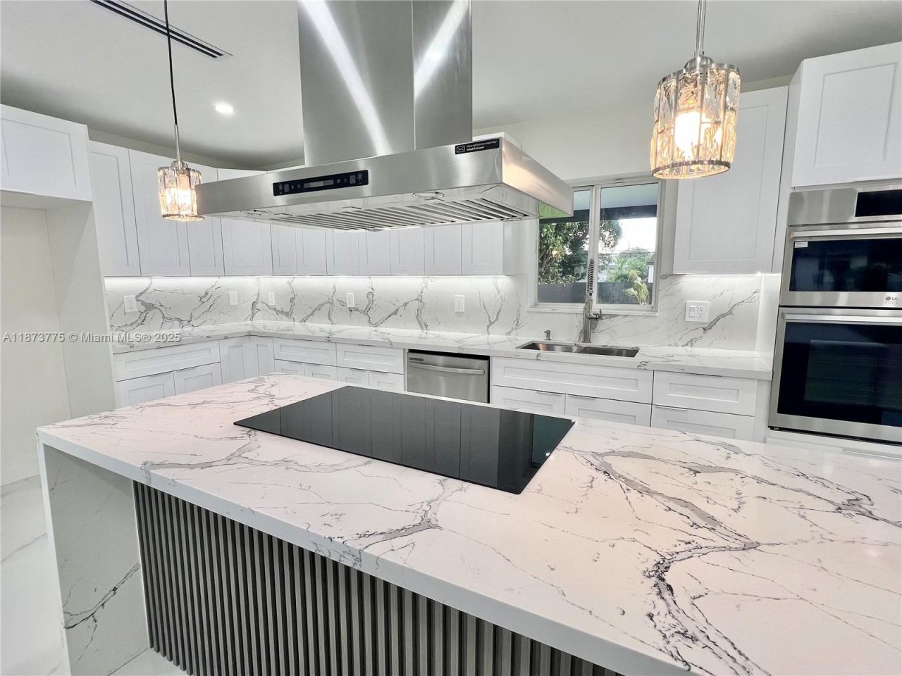 1011 NW 89th St, Miami, FL 33150 Photo