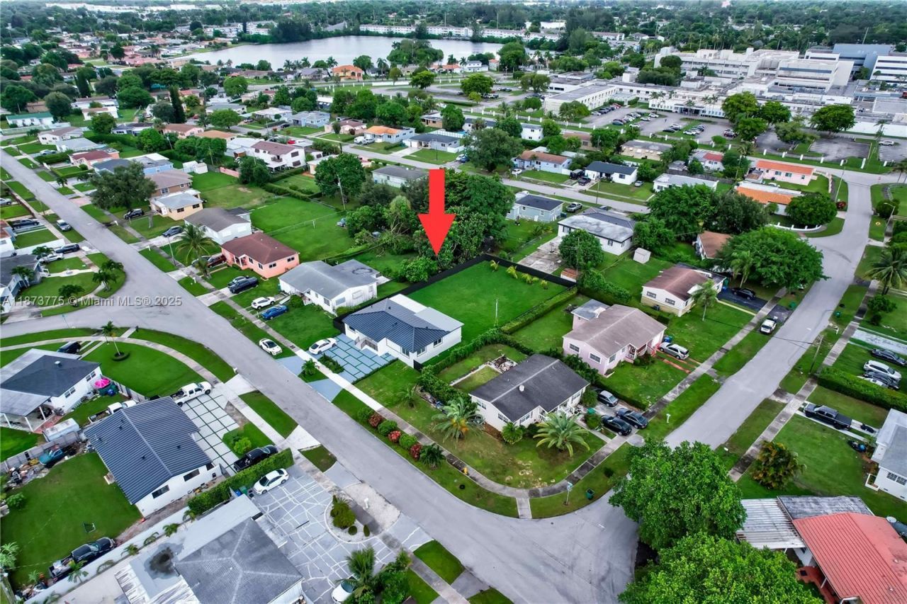 1011 NW 89th St, Miami, FL 33150 Photo