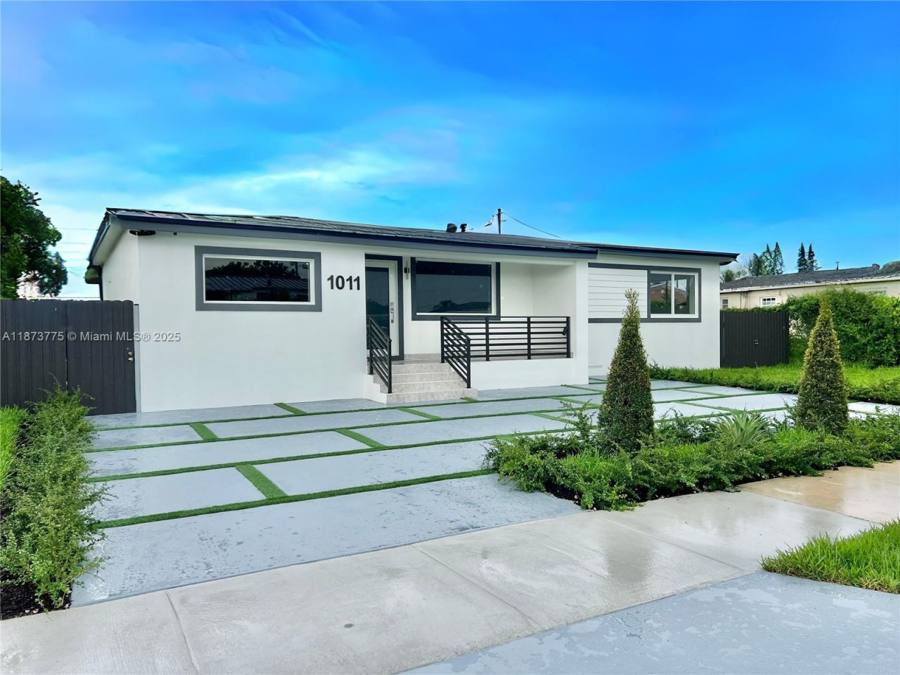 1011 NW 89th St, Miami, FL 33150 Photo