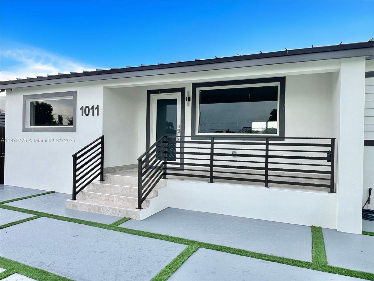 1011 NW 89th St, Miami, FL 33150 Photo