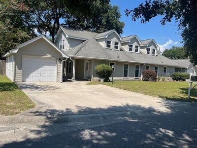 662 Poaug Lane, Mount Pleasant, SC 29464