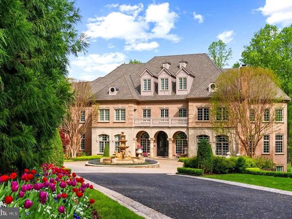 9112/9120 MINE RUN DRIVE, GREAT FALLS, VA 22066