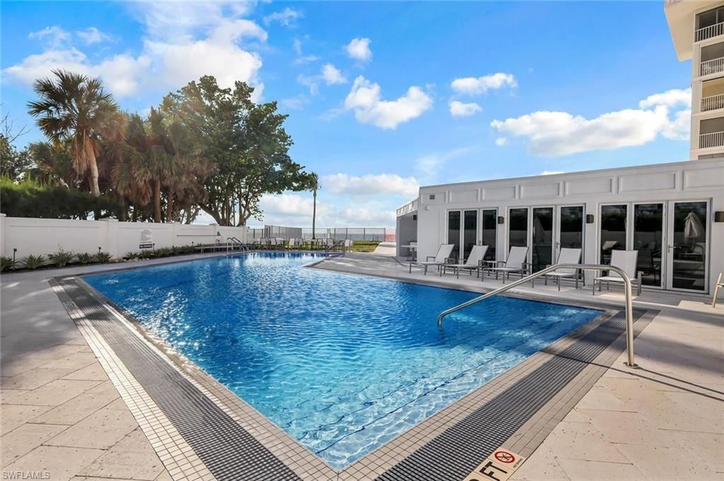 3401 Gulf Shore Blvd N, Unit 303, Naples, FL 34103 Photo